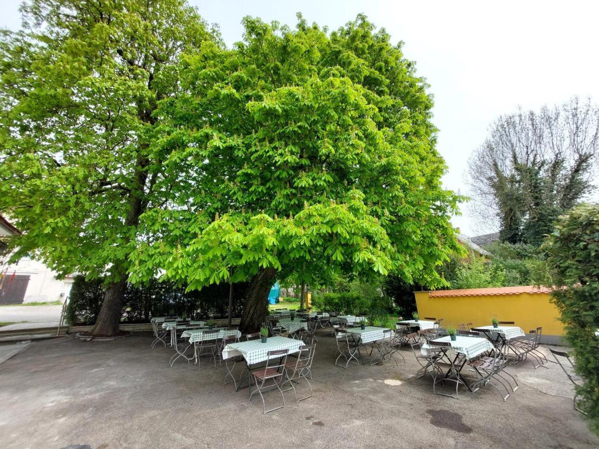 Brauereigasthof Schluesselkeller Giengen an der Brenz Exterior foto